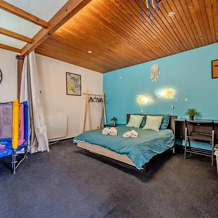 Maison Aubepines -jolie Maison Avec Piscine Privee Vakantiehuis *