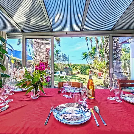 Maison Aubepines -jolie Maison Avec Piscine Privee Vakantiehuis *